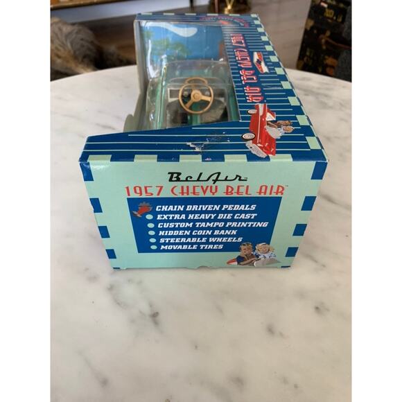 NIB Vintage Limited Edition 1:18 1957 Chevy Bel Air Surf Green Die-Cast Car - Picture 9 of 11